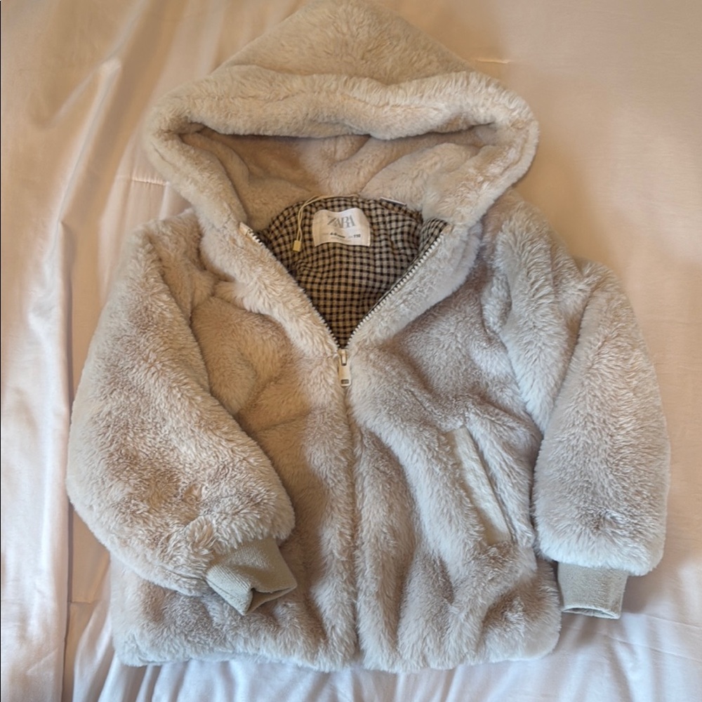 Zara kids Cream Puffer Jacket with Cozy Hood (4-5years)